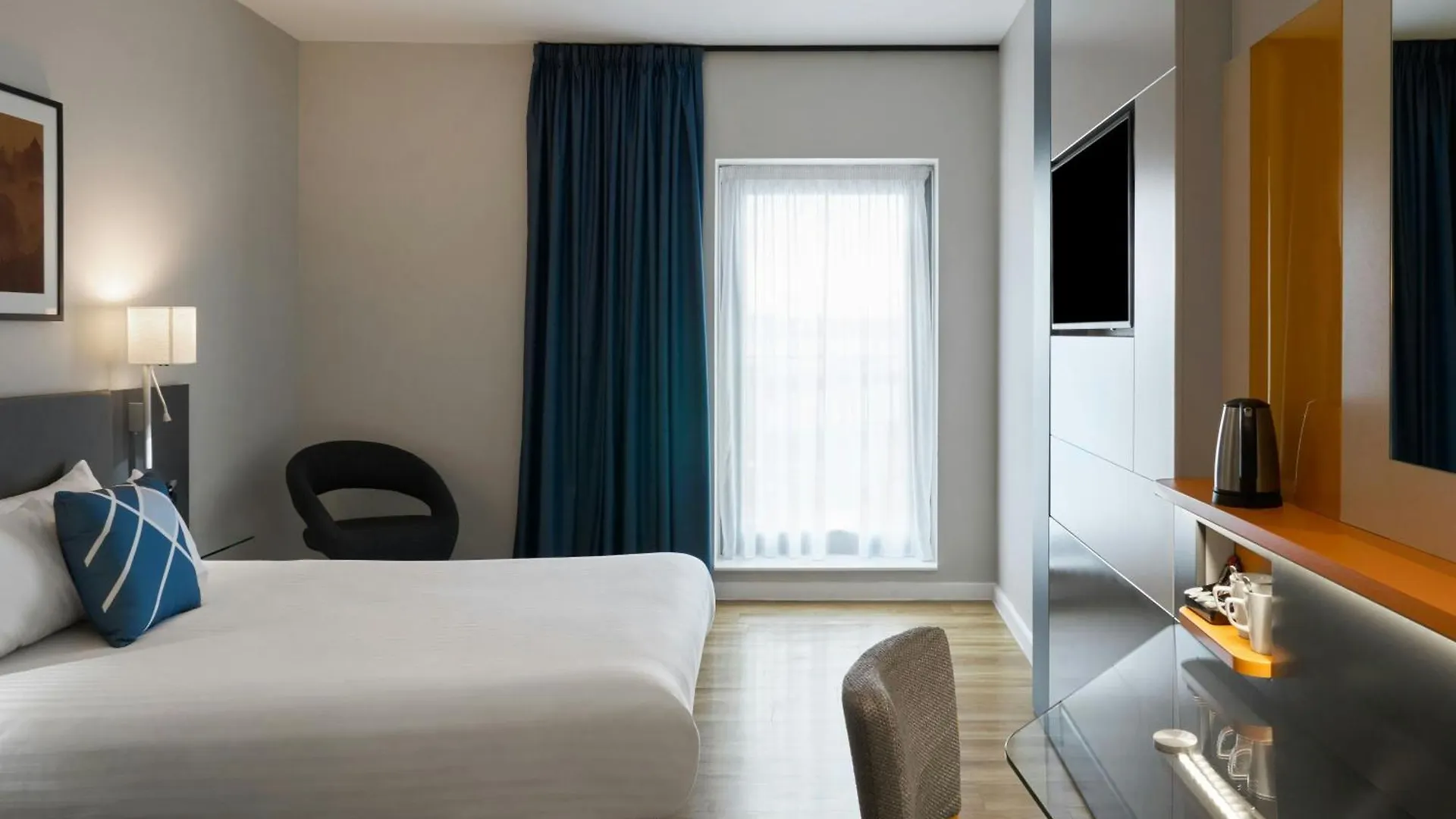 Four Points Flex By Sheraton Dundee Hotel